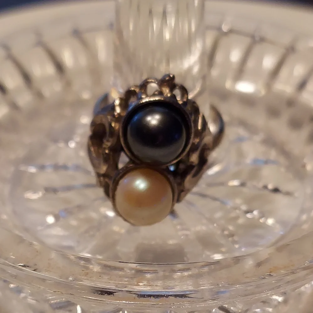Vintage 10k WG Plated Silver White & Black Pearls Chunky Adjustable Ring RARE